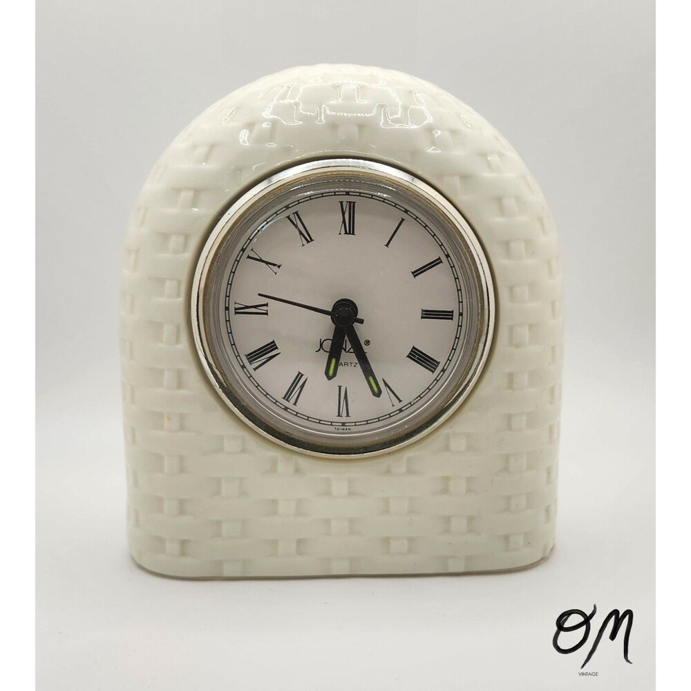 Joanl Vintage Cream Porcelain Arched Quartz Clock - Untested